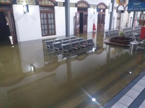 Stasiun Tawang Semarang Kebanjiran, Ini 2 Rute KA yang Dialihkan