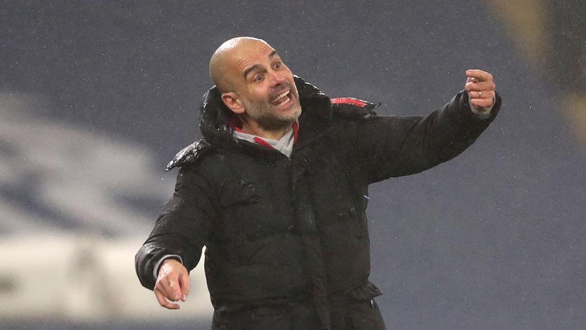 Pep Guardiola ucapkan selamat atas keberhasilan Bayern Muncih menorehkan sixtuple (Foto: (Getty Images/Clive Brunskill))