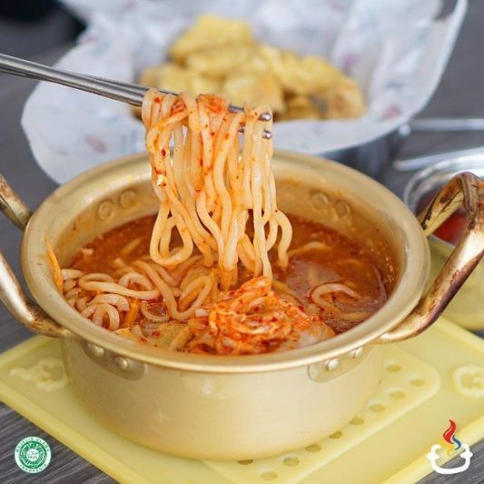 ramyeon enak ada di 5 kafe korea di jakarta