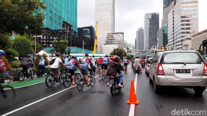Suasana jalur sepeda Sudirman-Thamrin Minggu (7/2) pagi.