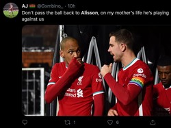 Sindiran juga dialamatkan kepada Alisson, di mana rekan-rekannya mungkin mulai menjauhkannya di lapangan agar Liverpool bisa menang. Jangan oper ke Alisson, kata Fabinho dalam foto di atas. (Foto: Twitter @Gxmbino_)