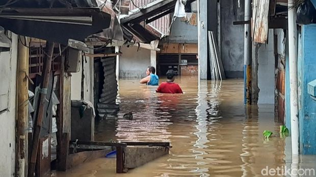 Banjir di Kampung Melayu (Fathan/detikcom)