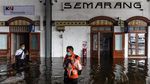 Foto: Pantura Terendam Banjir, Imbas Penurunan Muka Tanah?