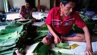 Meski harga kedelaik naik, para perajin tempe di Klaten tetap memproduksi tempe di Desa Kalangan, Kecamatan Pedan, Klaten.