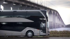 Lihat Lebih Dekat Bus Tingkat Terbaru Volvo