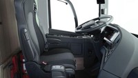 New Volvo 9700 DD adalah suksesor 9900 dan 9700. Bus ini punya tinggi 4,25 meter. Dimensi bertambah, artinya ruang kabin makin lapang. Kompartemen pengemudi juga berukuran luas dan ditinggikan untuk meningkatkan keselamatan dan memberikan visibilitas lebih. Foto: Volvo Buses