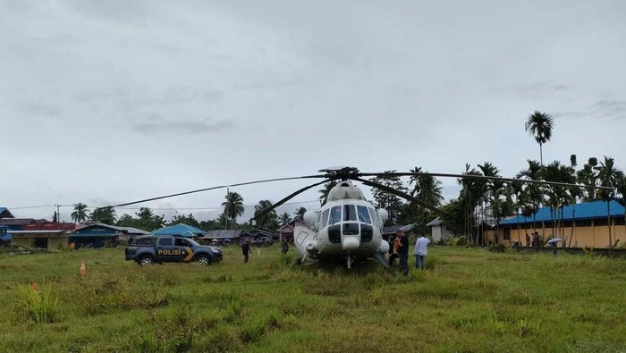 Cuaca Buruk, Helikopter Tujuan Timika Mendarat Darurat di Jayapura