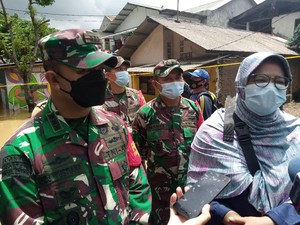 Banjir di Rawajati, Kodim Jaksel Siapkan 2 Tenda Tampung Pengungsi Rentan