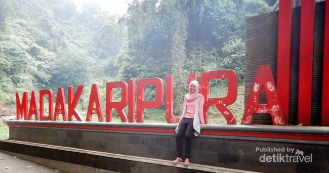 Air Terjun Madakaripura yang Eksotis