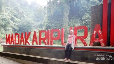 Air Terjun Madakaripura yang Eksotis