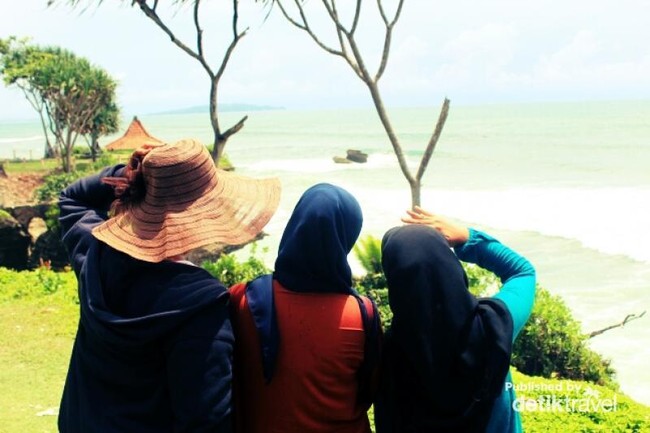 Akhir Pekan di Ciamis, Jangan Lupa ke Pantai Batu Hiu