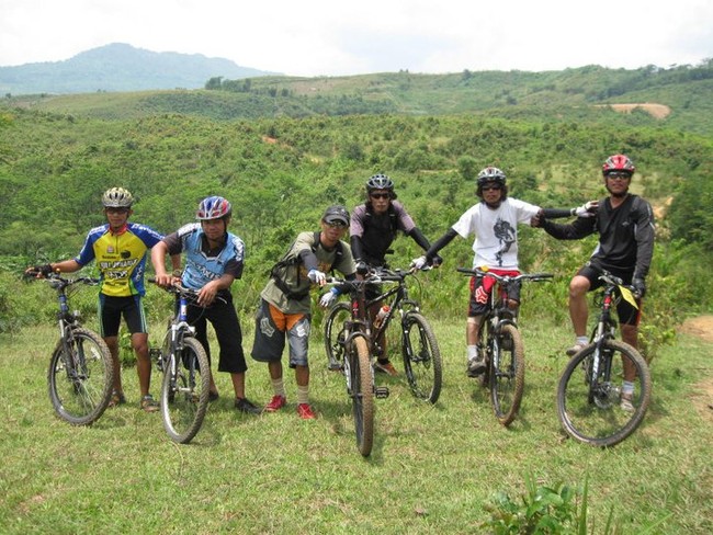 Akhir Pekan Naik Sepeda di Lembang, Seru!