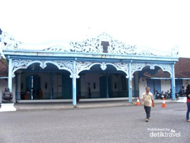 Akhir Pekan, Narsis di Keraton Surakarta