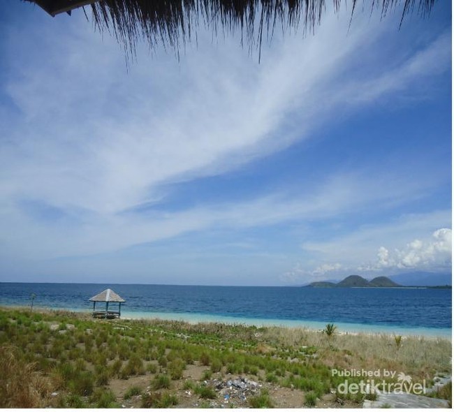 Begini Indahnya Pemandangan di Pulau Kenawa, NTB