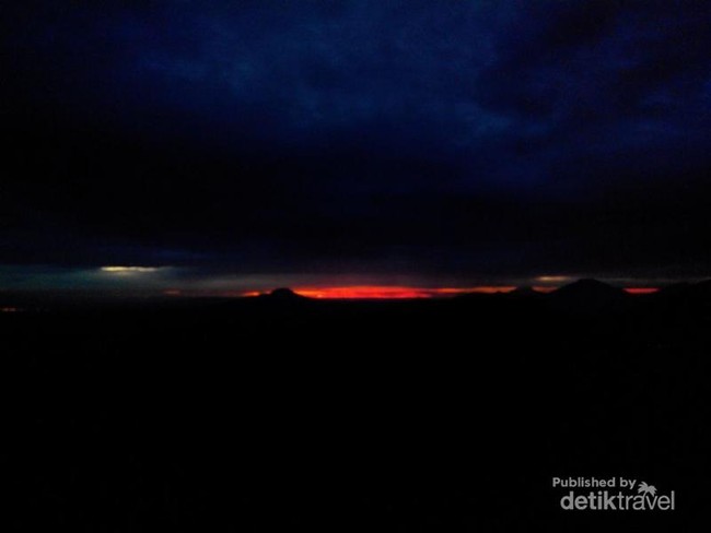 Berburu Golden Sunrise di Bukit Sikunir