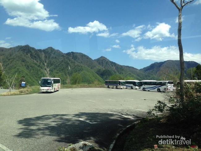 Bertualang Menuju Pegunungan Bersalju di Jepang