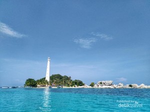 Betapa Biru Laut dari Pejuang Laskar Pelangi Ini