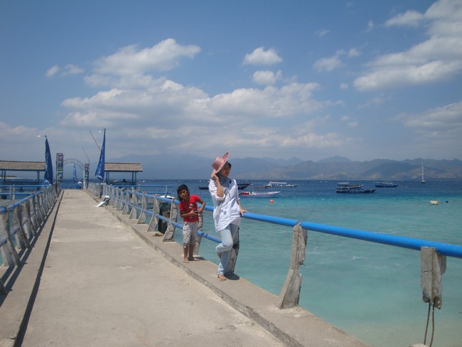 Birunya Gili Trawangan Menawan Hati