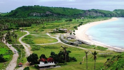 Bukan Tanjung Aan, Ini Pantai Seger di Lombok