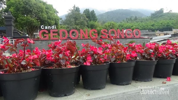 Candi Gedong Songo yang Tak Berjumlah Sembilan