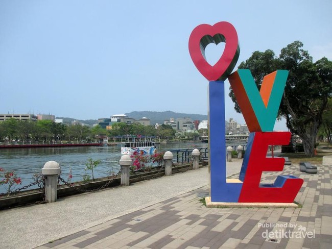 Cantiknya Love River di Kaohsiung