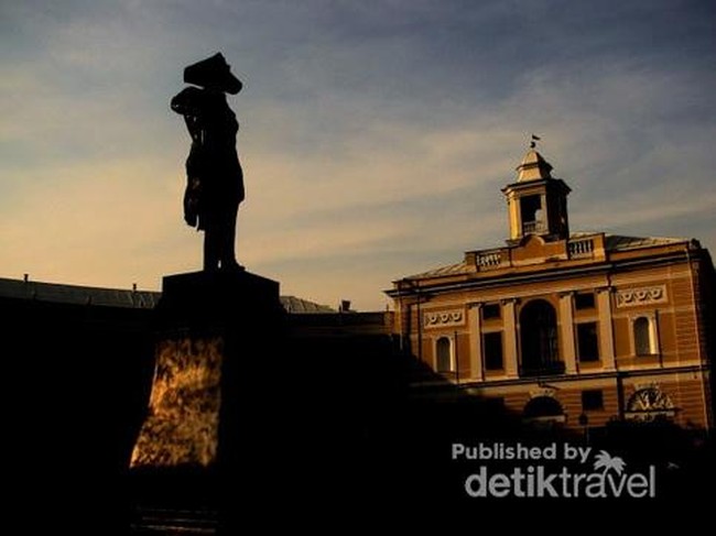 Cantiknya Taman Pavlov di St Petersburg, Rusia