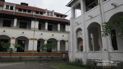 Destinasi Wajib Saat Mudik ke Semarang: Lawang Sewu!