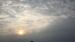 Di Maldives, Menikmati Sunset Asyiknya Sambil Yoga