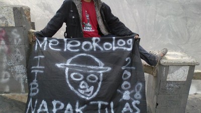 Dibuat Takjub dengan Lautan Pasir Bromo