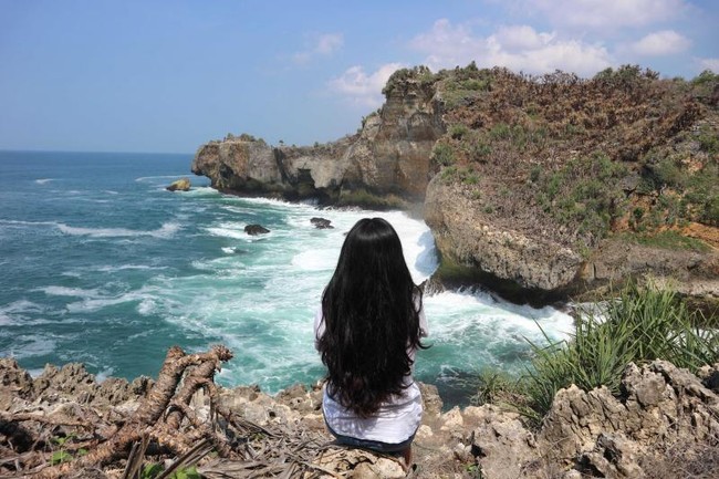 Edan Tenan! Pantai Ngedan Yogyakarta yang Bikin Takjub
