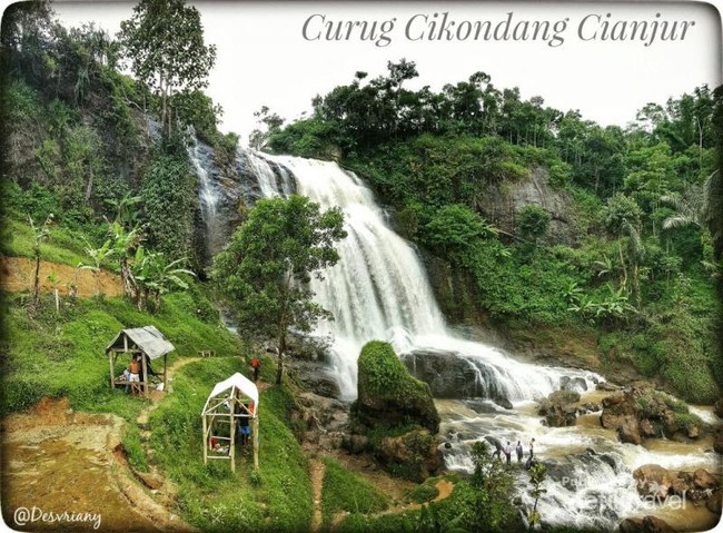 Ekstrem! Begini Serunya Canyoning di Curug Cikondang