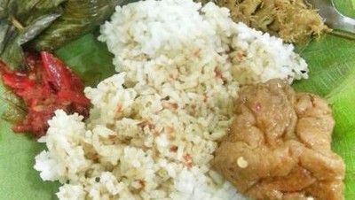 Enaknya Makan Nasi Jamblang Cirebon