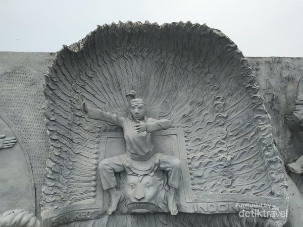 Etos Kerja Tinggi Tercermin dari Relief Taman Monas, Tahu?