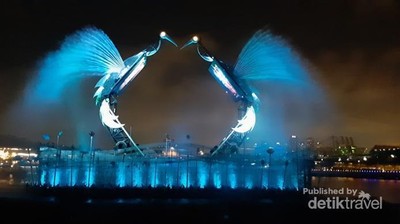 Foto: Ada Crane Bisa Menari di Singapura