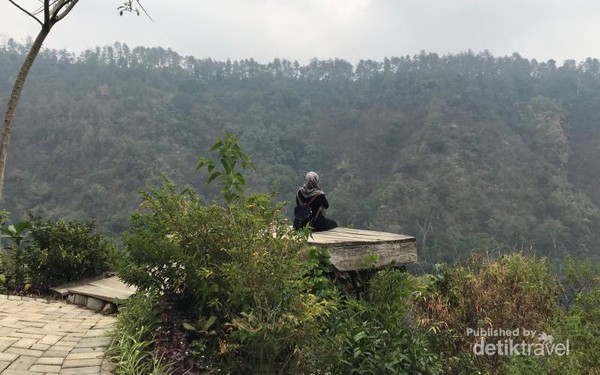 Foto: Air Terjun Dahsyat di Malang