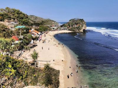 Foto: Indrayanti, Pantai Cantik di Gunungkidul