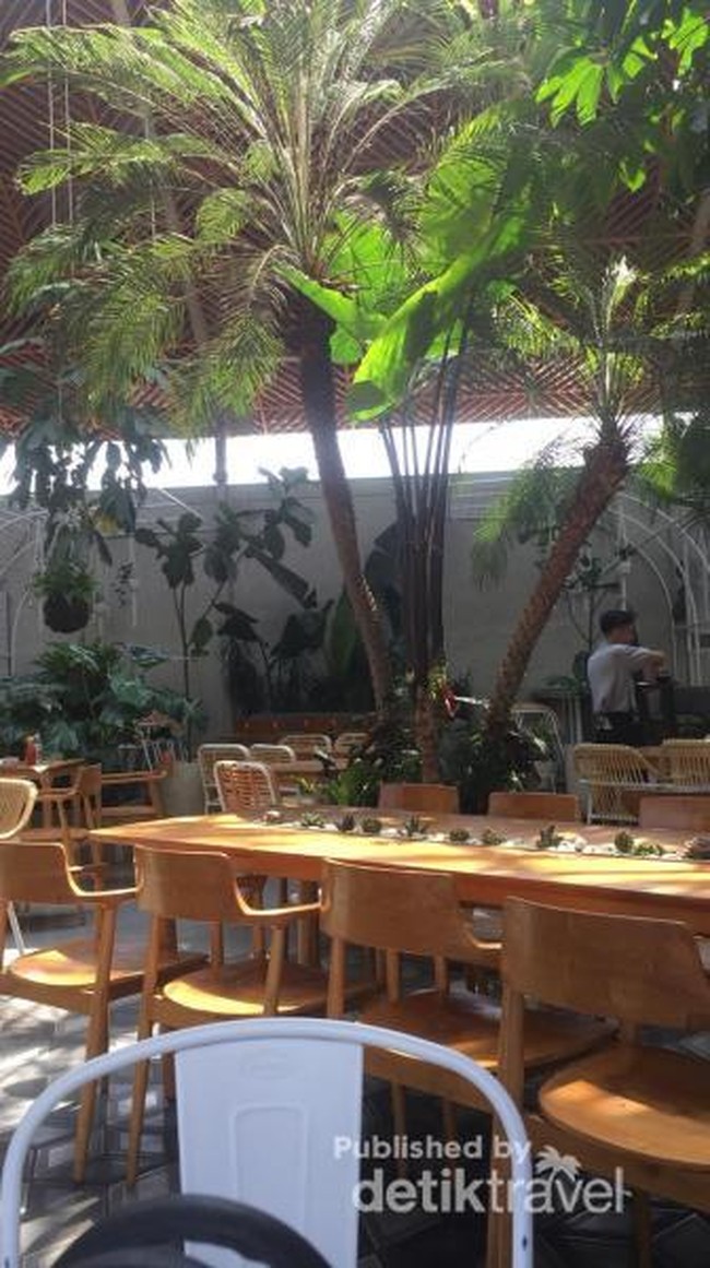 Foto: Menikmati Senja di Kafe Instagramable Bandung