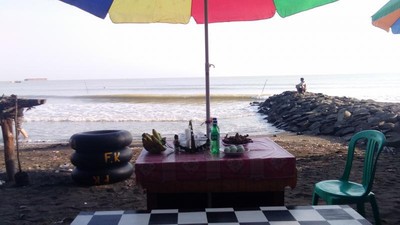 Foto: Pantai Paling Asyik Buat Santai di Pantura