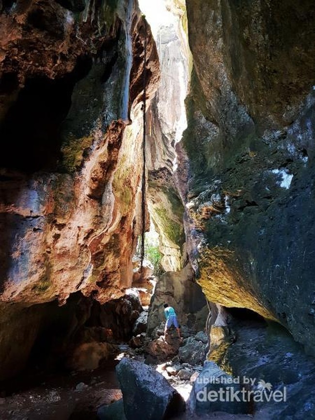 Gua Cantik Berumur Ribuan Tahun di Labuan Bajo