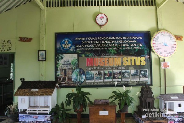 Di lokasi ini juga terdapat museum yang menjelaskan sejarah candi .