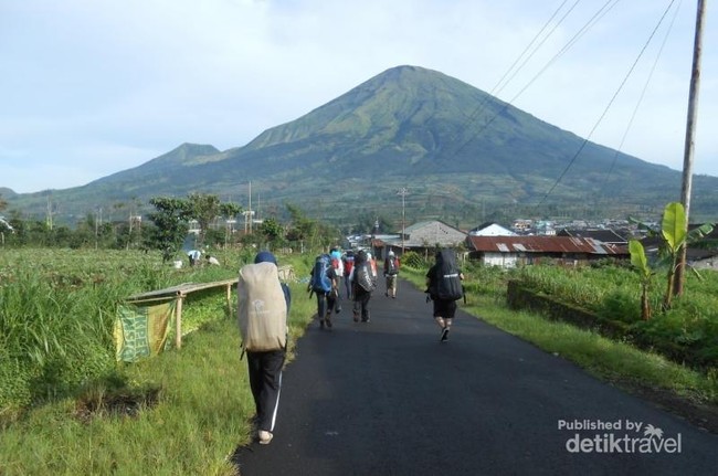 Indahnya Gunung Sumbing, Saudara Kembarnya Gunung Sindoro