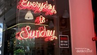 Ps. Sunday, Jalan Merdeka Barat No. 691