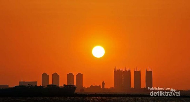 Jakarta Punya Sunset Seindah Ini!