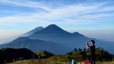 Juara! Cantiknya Gunung Prau di Musim yang Bersahabat
