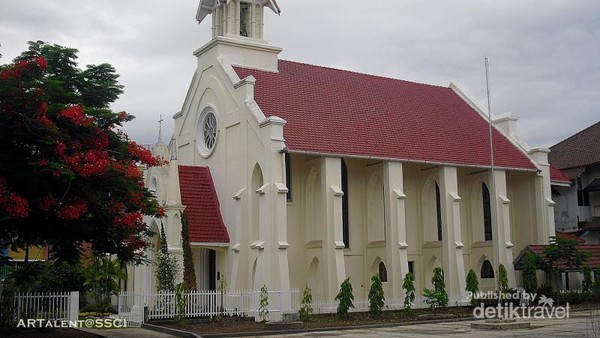 Kapel St Leo, Warisan Eropa di Kota Padang