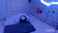 susana di dalam kamar