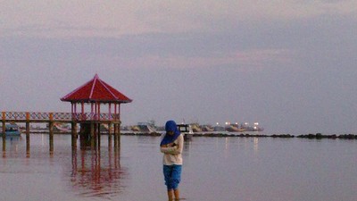 Keanggunan Pantai Kartini Rembang