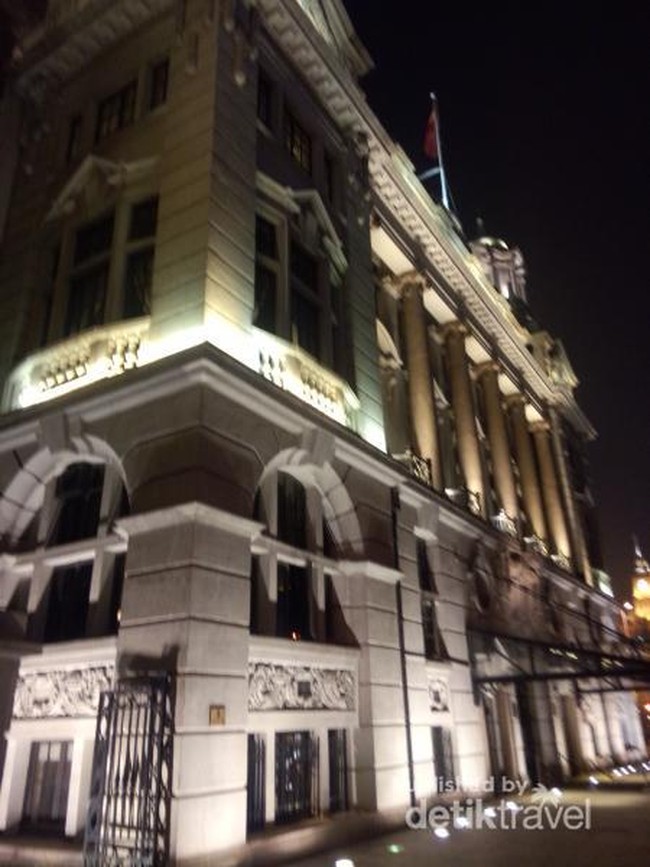 Keindahan Malam di Shanghai Bund