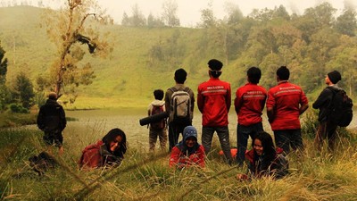 Keindahan yang Terlupakan di Kaki Gunung Semeru