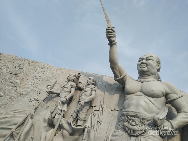 Kisah Kerajaan Nusantara di Sudut Monas